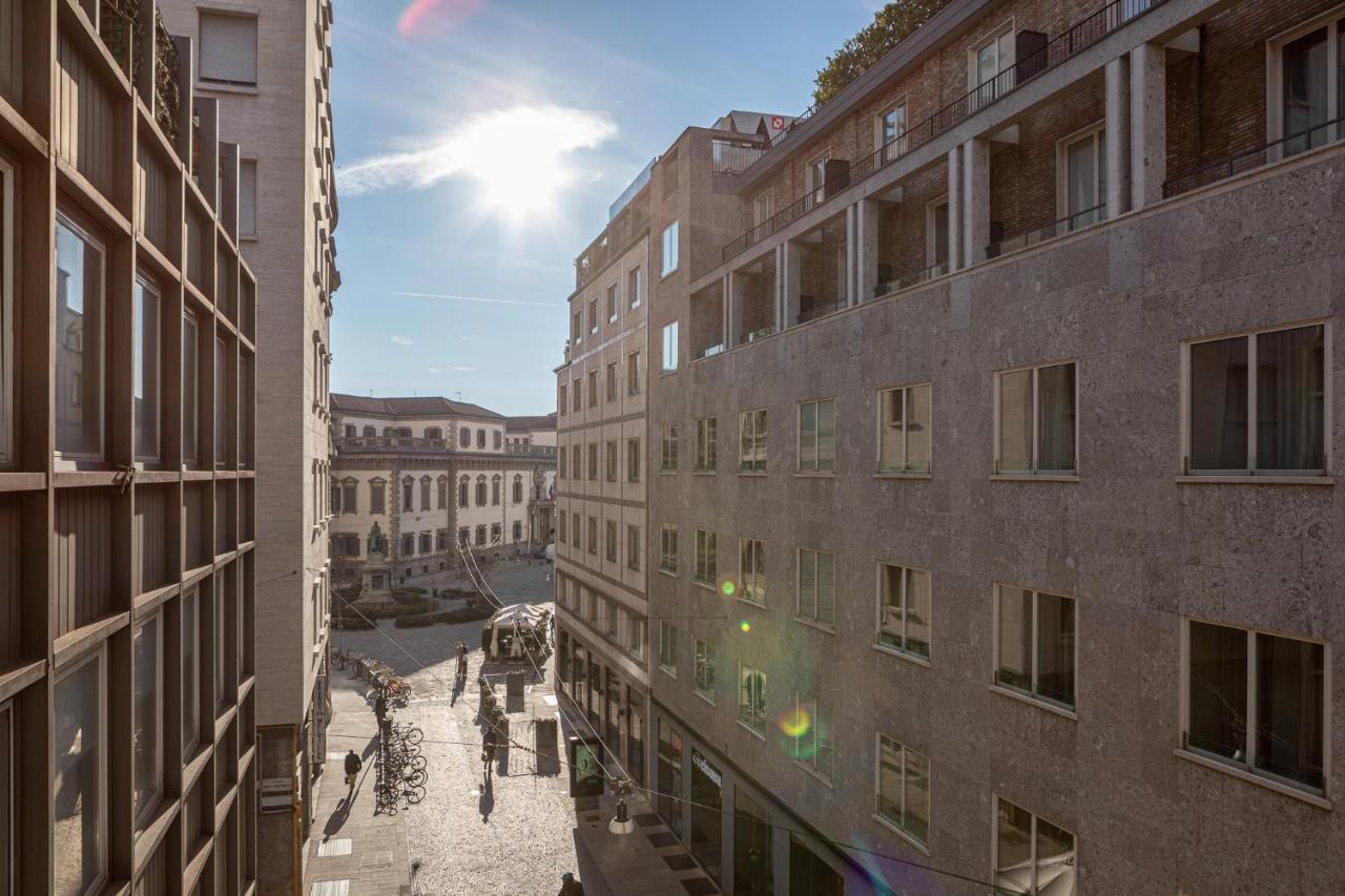 Beplace Apartments In Duomo Milano Esterno foto